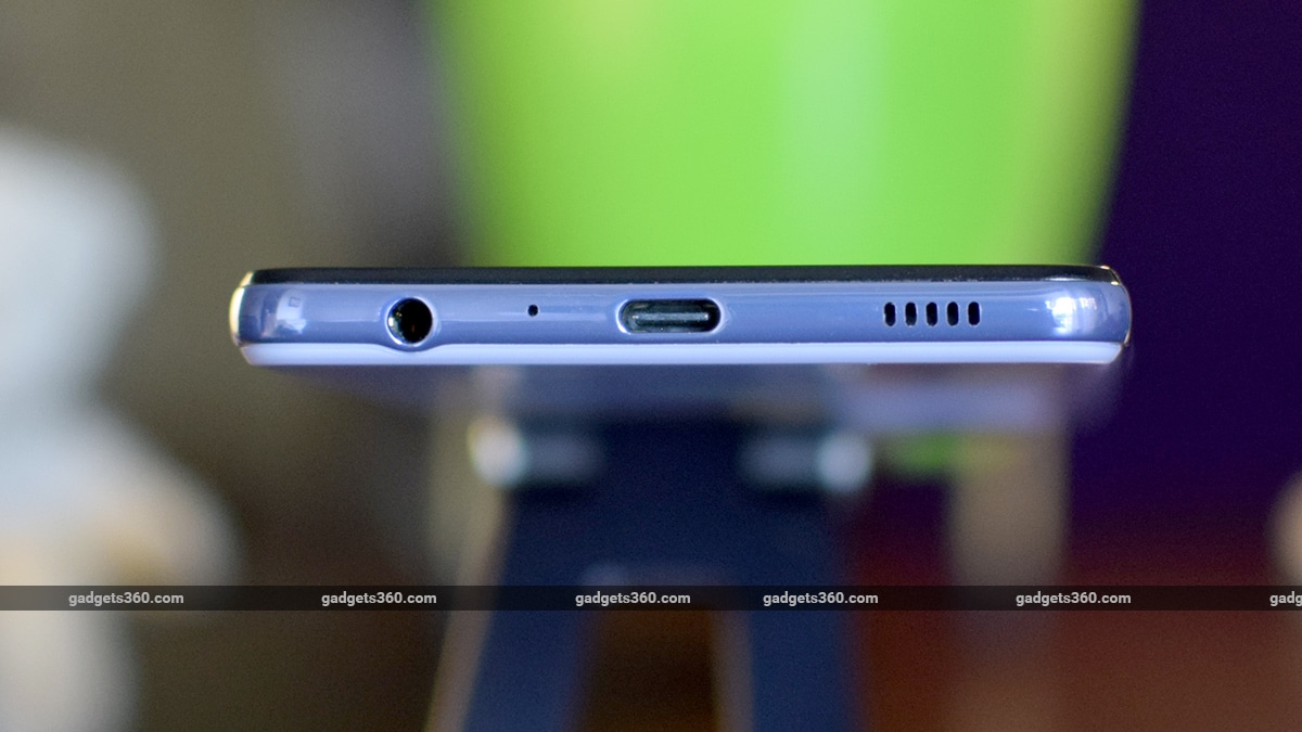 Samsung Galaxy A72 review ports gadgets 360 ff